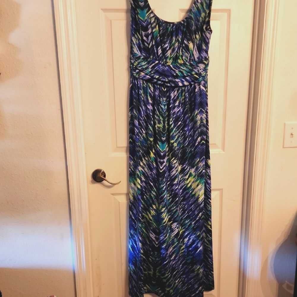 Chic Blue and Green Patterned Maxi Dress